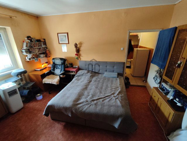 Eladó téglalakás, Várpalotán 31.5 M Ft, 2 szobás