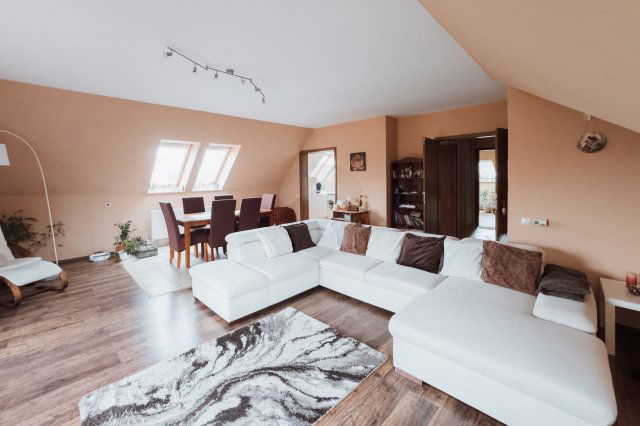 Eladó téglalakás, Herceghalomon 123.9 M Ft, 4 szobás