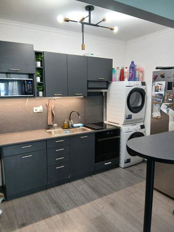 Eladó panellakás, Győrött 53.99 M Ft, 2+1 szobás