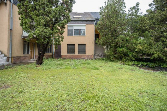 Eladó sorház, Dunakeszin 139.9 M Ft, 7 szobás