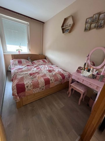 Eladó panellakás, Debrecenben 59.9 M Ft, 1+2 szobás