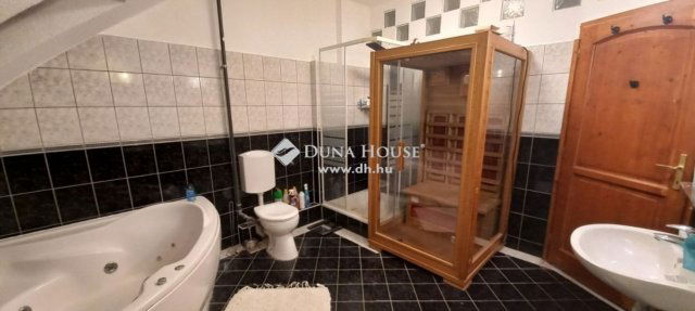 Eladó ikerház, Etyeken 149 M Ft, 6 szobás / költözzbe.hu