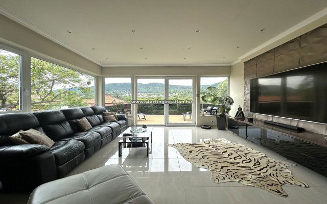 Eladó családi ház, Budapesten, III. kerületben 329 M Ft