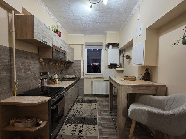 Eladó téglalakás, Tokajban 36.5 M Ft, 2 szobás