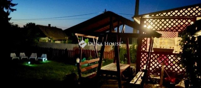 Eladó családi ház, Tóalmáson 52 M Ft, 3 szobás