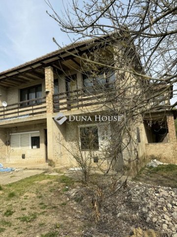 Eladó családi ház, Rakamazon 12 M Ft, 8 szobás