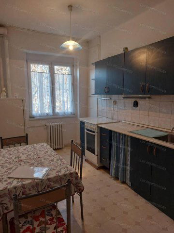 Eladó téglalakás, Tatabányán 32 M Ft, 1 szobás