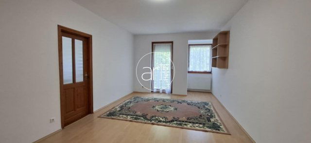 Kiadó téglalakás, albérlet, Szegeden, Tápai utcában