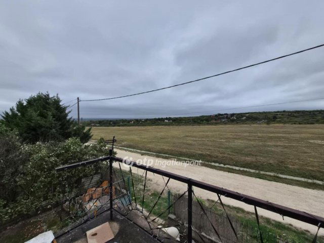 Eladó családi ház, Érden 150 M Ft, 3 szobás