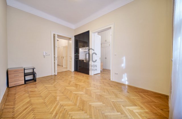 Kiadó téglalakás, albérlet, Budapesten, V. kerületben, 3 szobás