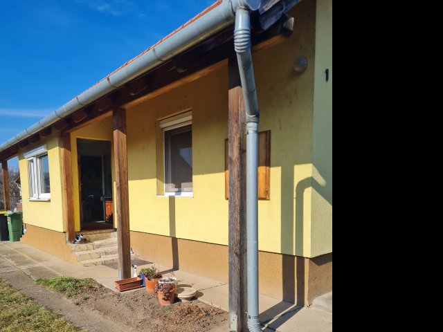 Eladó családi ház, Tárnokon, Rákóczi úton 69.9 M Ft, 3 szobás