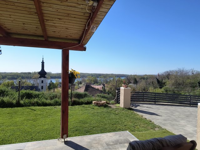 Eladó családi ház, Százhalombattán 182 M Ft, 6 szobás