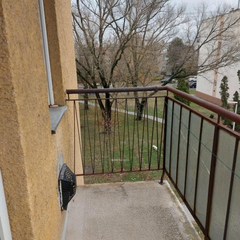 Eladó téglalakás, Szigetszentmiklóson 62.7 M Ft, 2+1 szobás