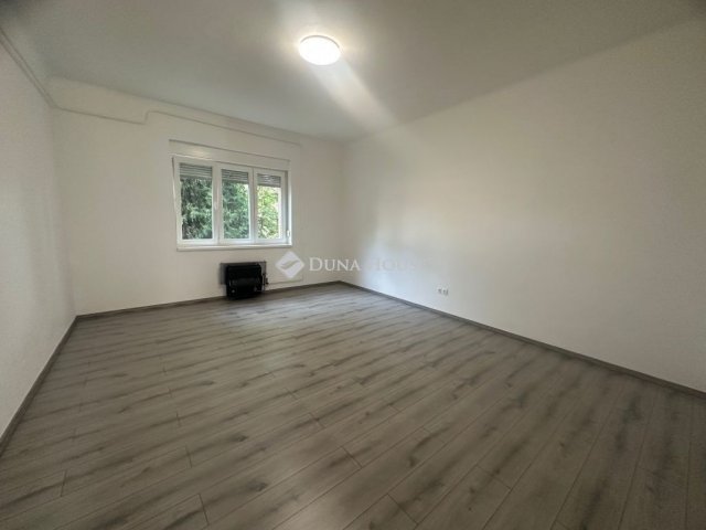 Eladó téglalakás, Budapesten, IV. kerületben 59.9 M Ft, 1 szobás