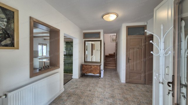 Eladó családi ház, Pannonhalmán 159 M Ft, 5 szobás