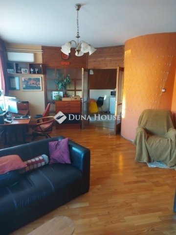 Eladó téglalakás, Budaörsön 119 M Ft, 4 szobás