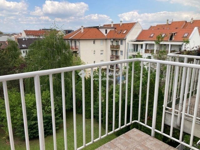 Eladó téglalakás, Budapesten, XIV. kerületben 110 M Ft, 3 szobás
