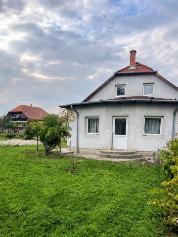 Eladó családi ház, Tiszaföldváron 26 M Ft, 3 szobás