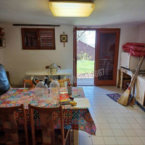 Eladó nyaraló, Dunaszekcsőn 14 M Ft, 1+3 szobás