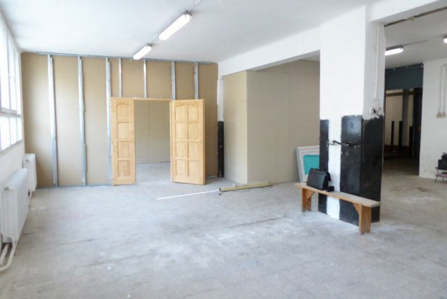 Kiadó ipari ingatlan, Pécsett, Északmegyer dűlőn 230 E Ft / hó