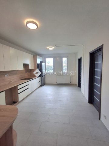 Eladó panellakás, Debrecenben 73.5 M Ft, 3 szobás