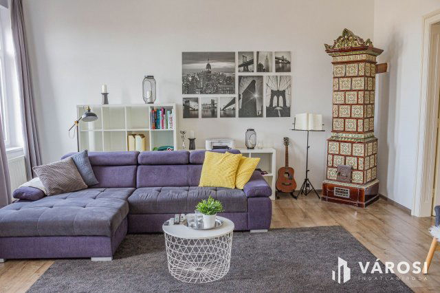 Eladó téglalakás, Szegeden 104 M Ft, 3 szobás