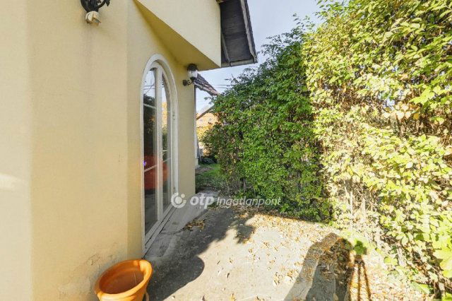 Eladó családi ház, Sülysápon 129.9 M Ft, 5+1 szobás