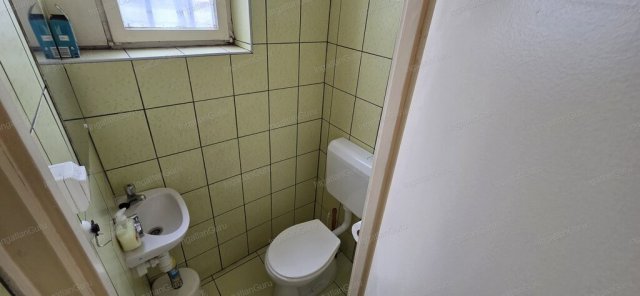 Kiadó üzlethelyiség, Kecskeméten 180 E Ft / hó, 3 szobás