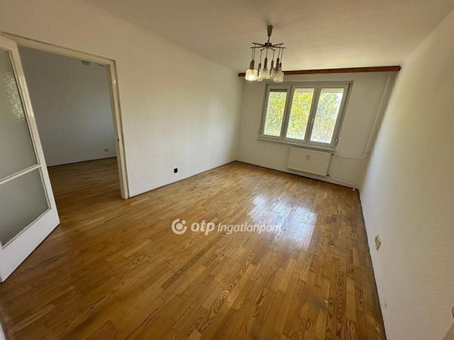 Eladó panellakás, Budapesten, XV. kerületben 64.9 M Ft, 3 szobás