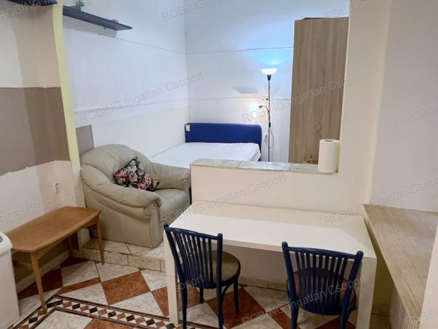 Eladó téglalakás, Budapesten, IX. kerületben, Üllői úton