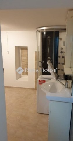 Eladó családi ház, Zalaegerszegen 189 M Ft, 8 szobás