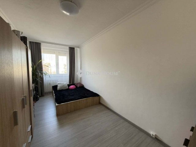 Eladó téglalakás, Kecskeméten 58.5 M Ft, 3 szobás