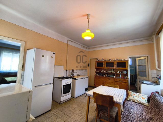 Eladó családi ház, Gyöngyössolymoson 32 M Ft, 2 szobás