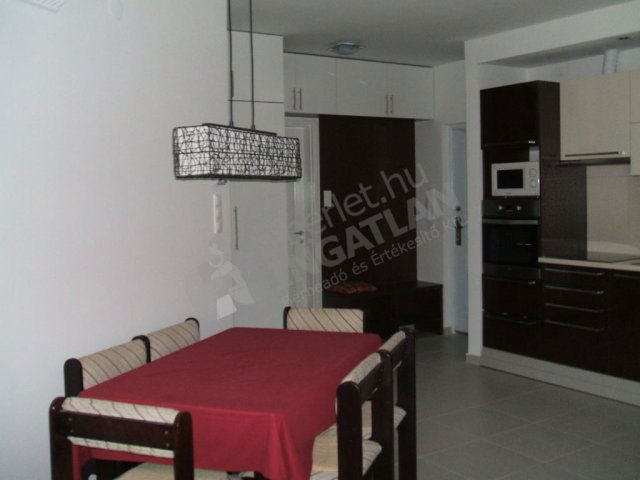 Kiadó téglalakás, albérlet, XIV. kerületben, Bosnyák utcában