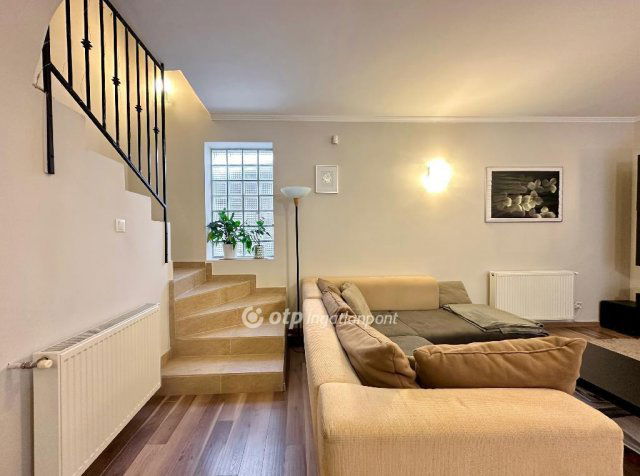 Eladó téglalakás, Budapesten, III. kerületben 132.4 M Ft