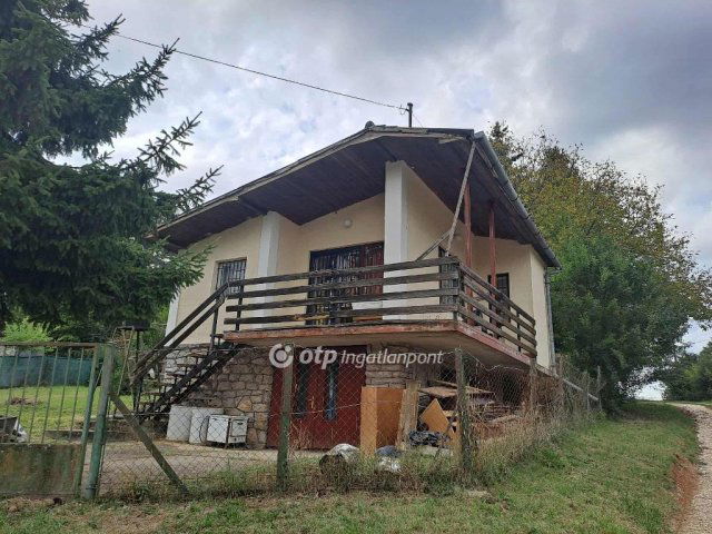 Eladó nyaraló, Szalonnán 27 M Ft, 1+2 szobás