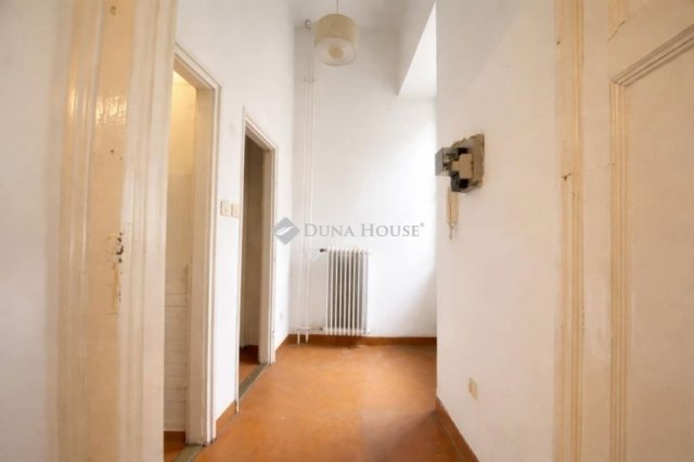 Eladó téglalakás, Budapesten, VI. kerületben 62 M Ft, 1 szobás