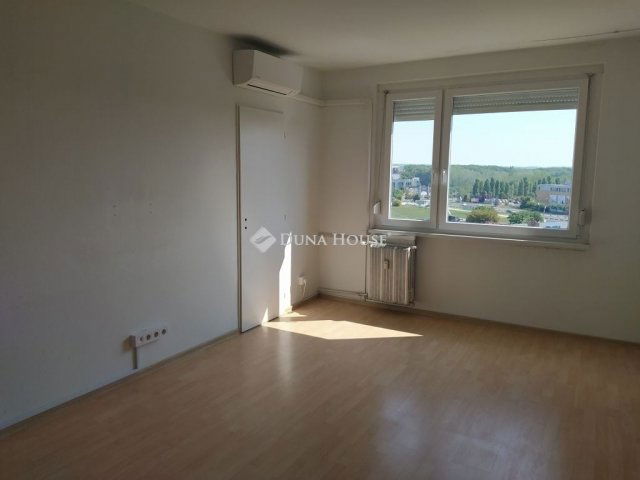 Eladó panellakás, Budapesten, XV. kerületben 54.999 M Ft