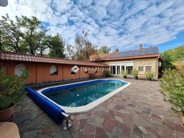 Eladó családi ház, Majosházán 205 M Ft, 4 szobás