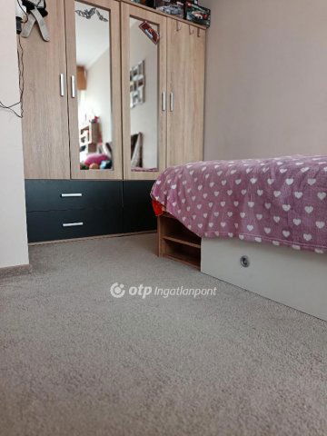 Eladó panellakás, Berettyóújfaluban 49 M Ft, 2 szobás