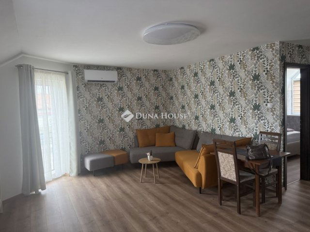 Kiadó téglalakás, albérlet, Érden 270 E Ft / hó, 2 szobás