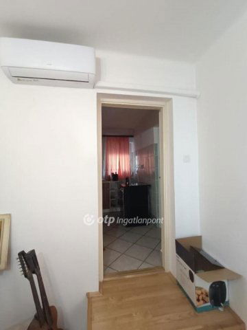 Eladó családi ház, Rózsaszentmártonon 17 M Ft, 2 szobás