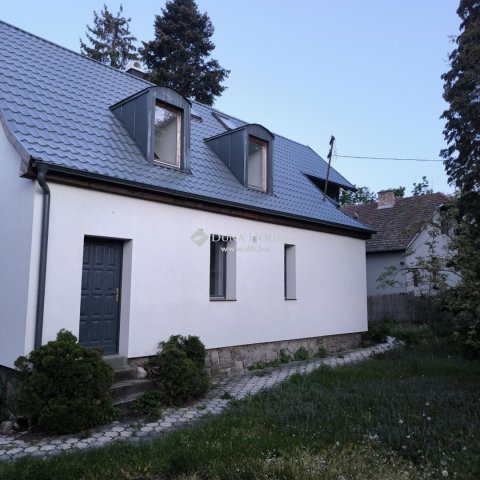 Eladó családi ház, Leányfaluban 142 M Ft, 3+1 szobás