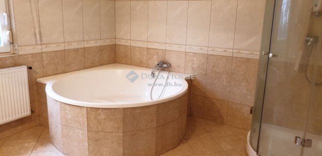 Eladó családi ház, Fóton 270 M Ft, 6 szobás