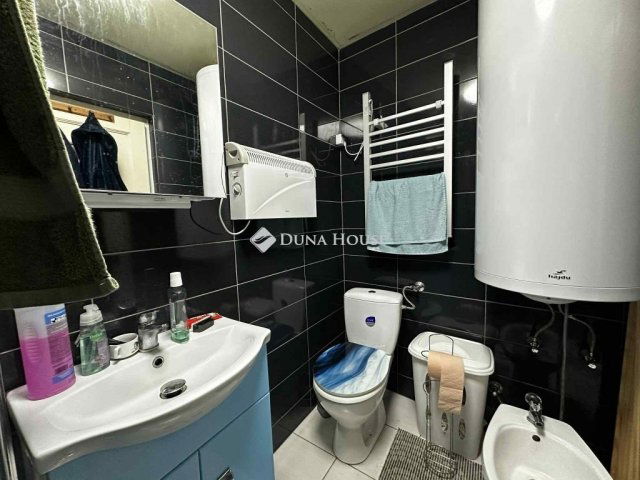 Eladó családi ház, Felsőnyéken 23.3 M Ft, 2 szobás