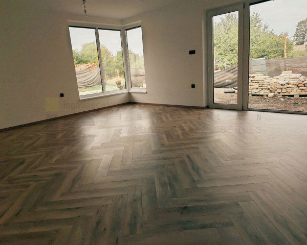 Eladó családi ház, Szegeden 144.9 M Ft, 3 szobás