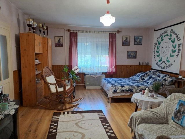 Eladó családi ház, Bácsalmáson 17.5 M Ft, 4 szobás