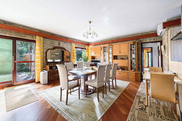 Eladó családi ház, Csobánkán 149 M Ft, 5 szobás