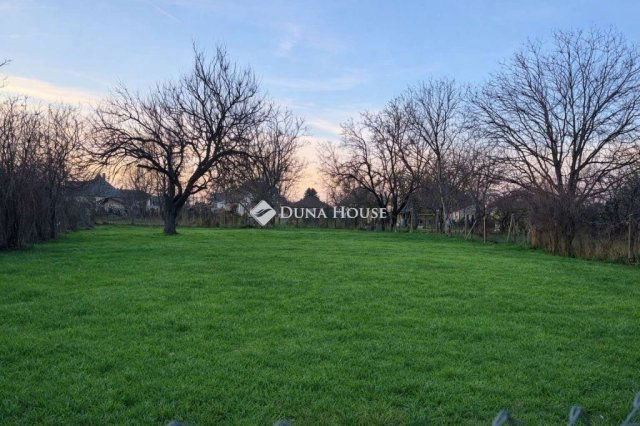 Eladó családi ház, Úrin 54.9 M Ft, 3 szobás