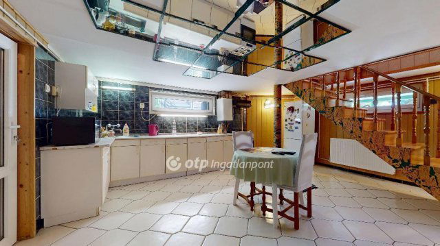 Eladó családi ház, Miskolcon 149 M Ft, 6 szobás